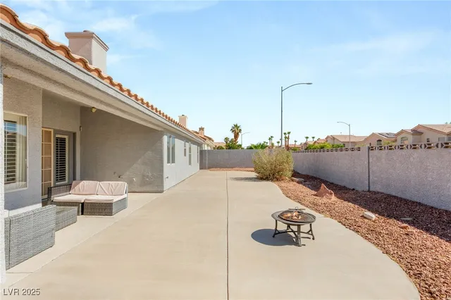 $2,200 | 3870 Cotillion Court, Las Vegas, NV 89147