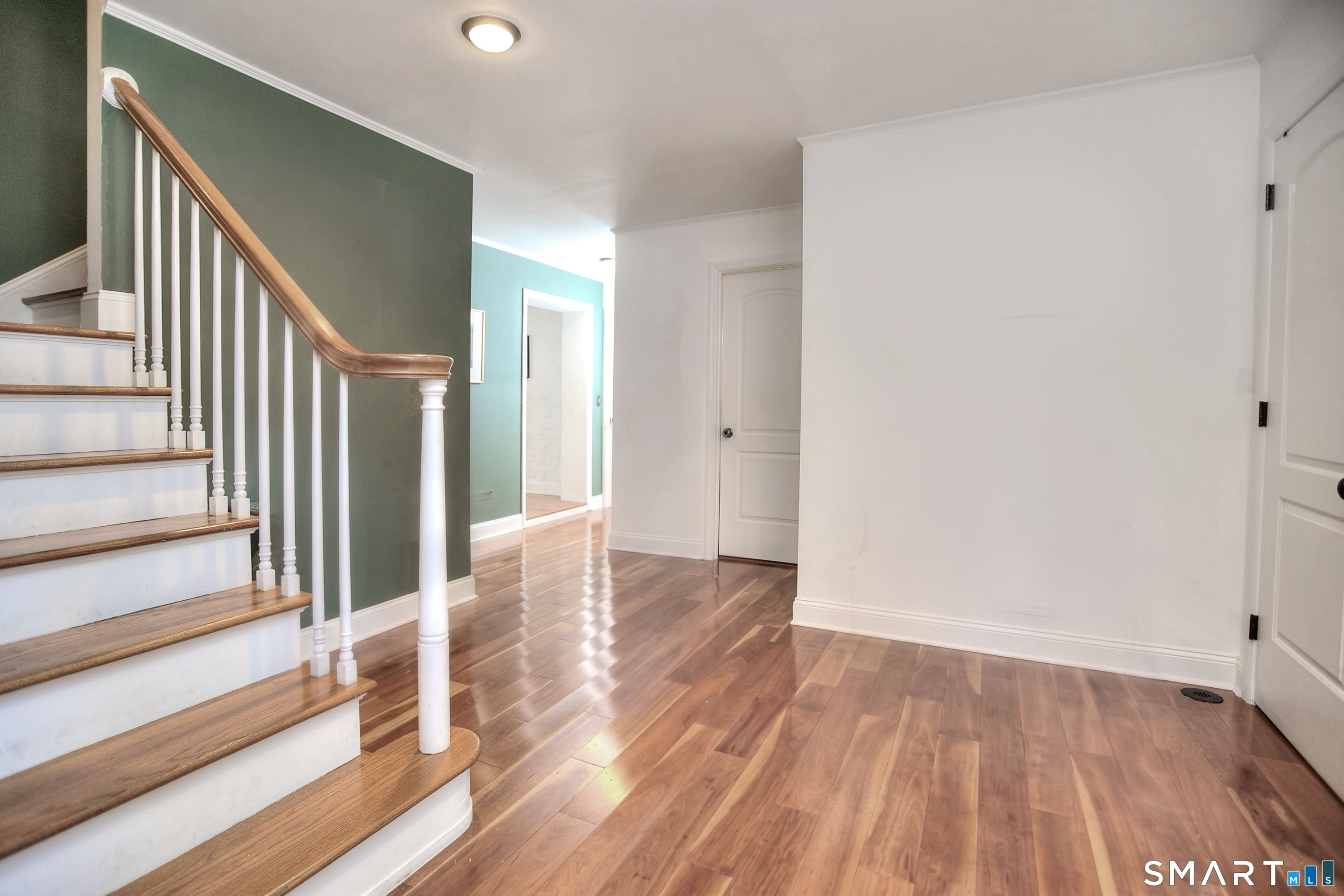 1170 Hillside Road Fairfield, CT 06824 - Photo 2 of 27 Gallery Image 2