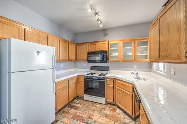 $1,699 | 1830 North Buffalo Drive, Unit 2085, Las Vegas, NV 89128