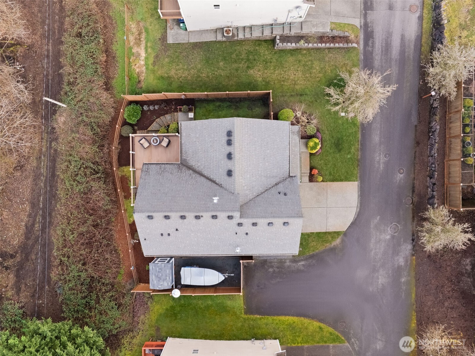 2017 Kennewick Place Northeast Renton, WA 98056 - Photo 35 of 39 Gallery Image 35