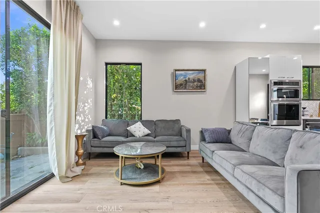 $1,995,000 | 1918 North Maple Street, Burbank, CA 91505