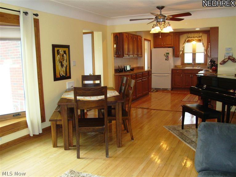 10522 Biddulph Road Cleveland, OH 44144 - Photo 2 of 25 Gallery Image 2