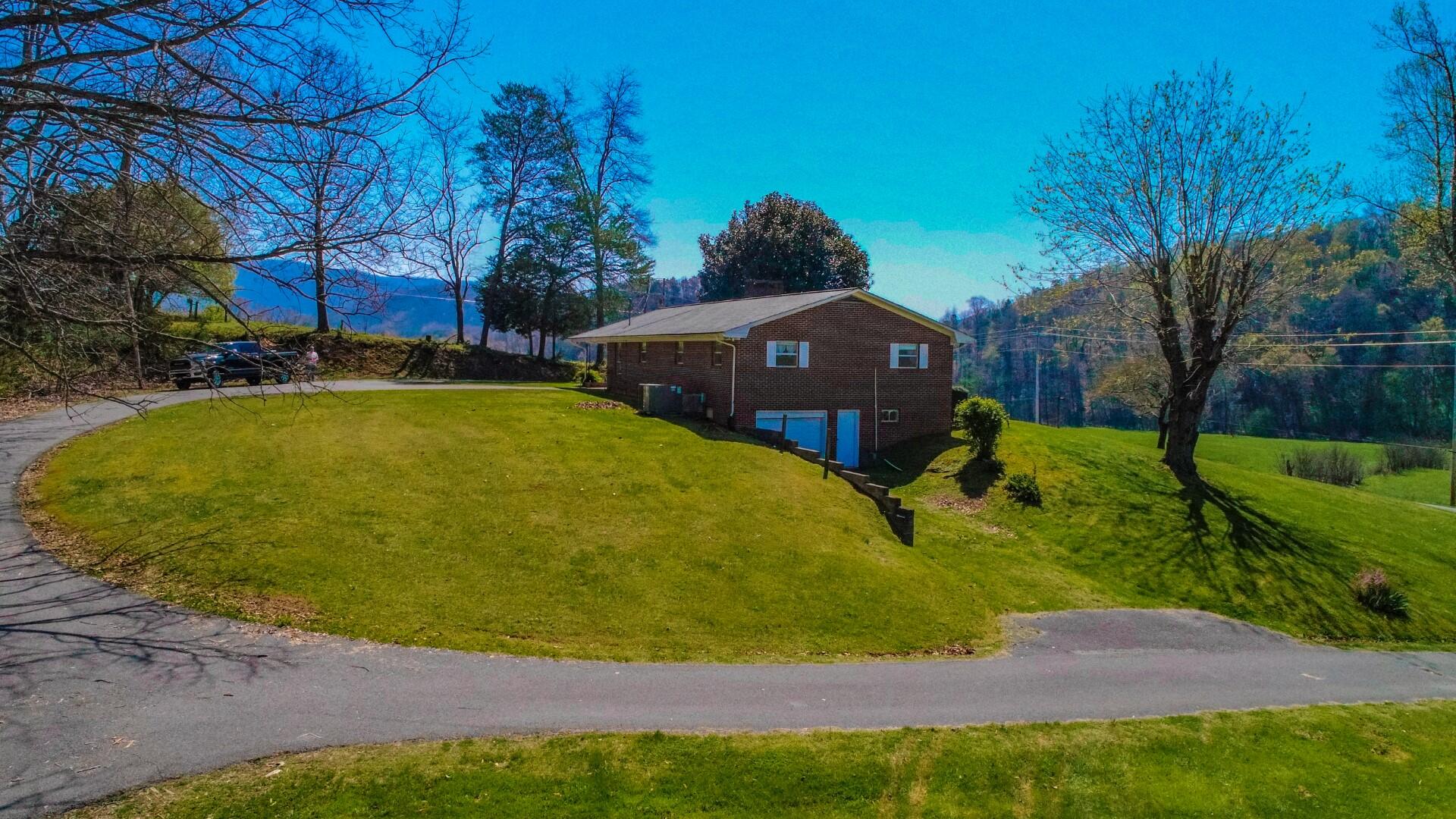 276 Lower Bogard Road Newport, TN 37821 - Photo 5 of 39 5