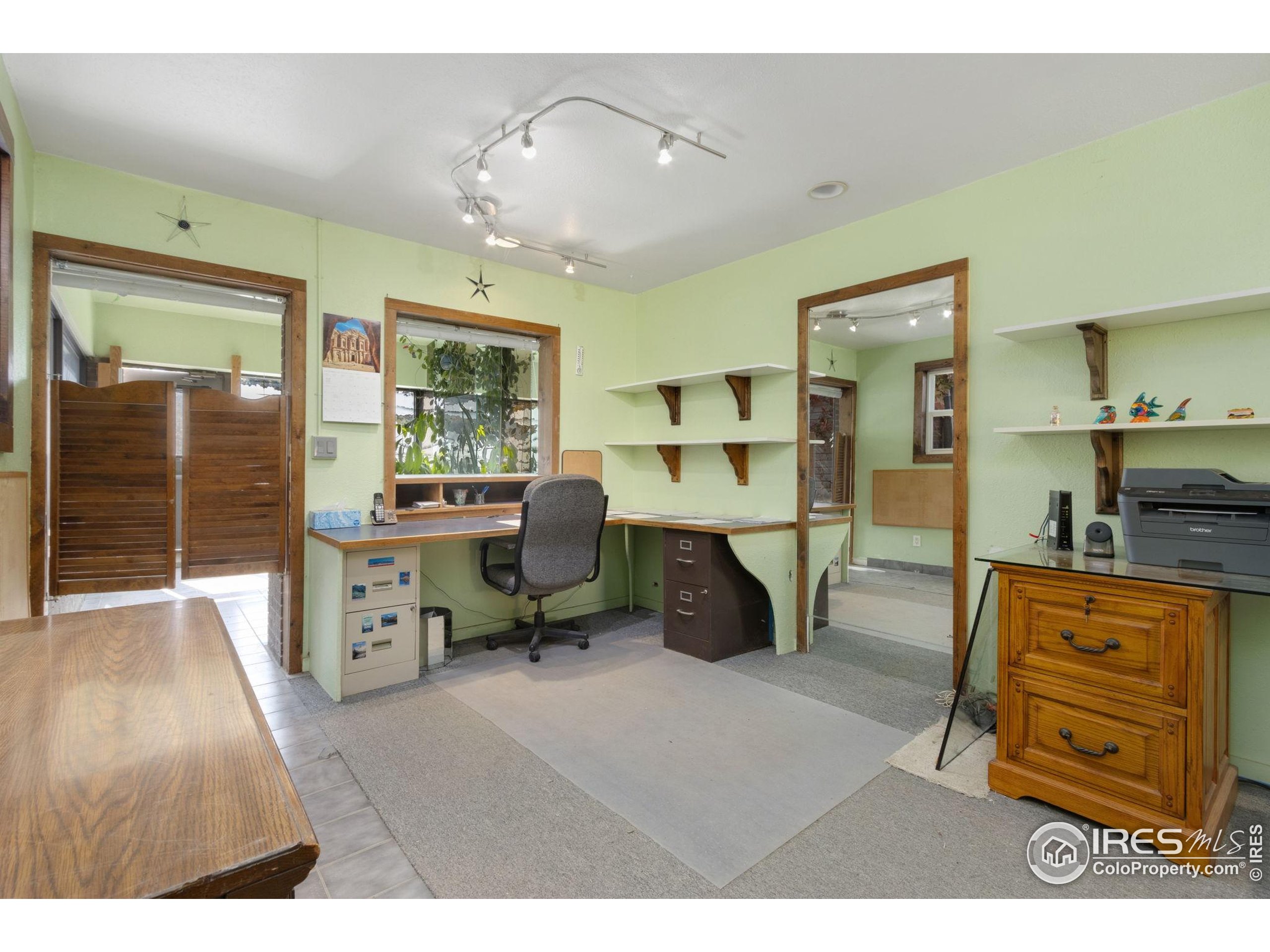 2801 Farview Drive Fort Collins, CO 80524 - Photo 36 of 40 a workspace with furniture