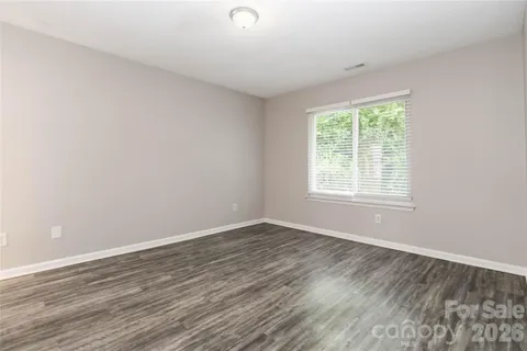 $275,000 | 2721 Fairstone Avenue, Charlotte, NC 28269