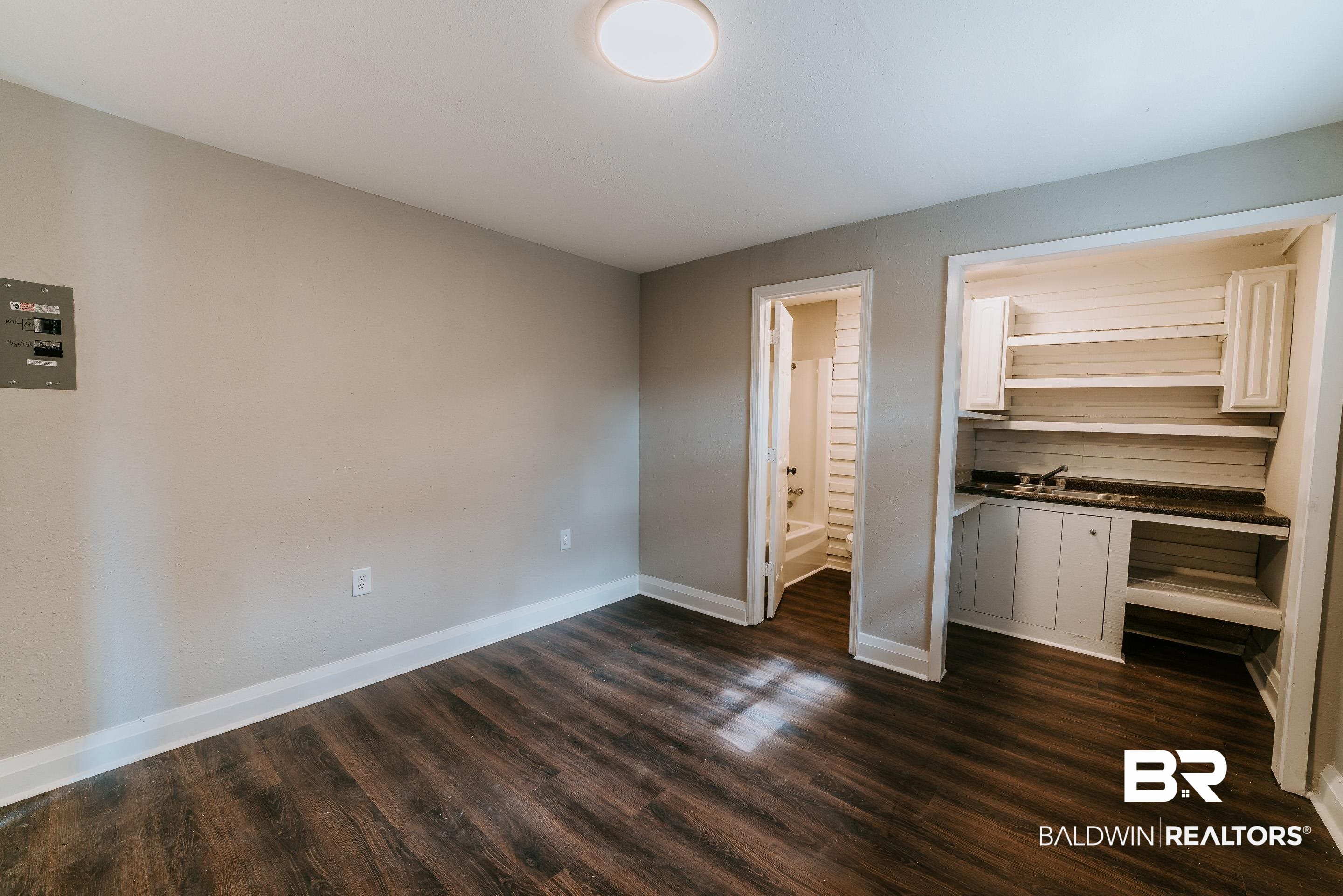 1508 Phillips Lane Mobile, AL 36618 - Photo 35 of 44