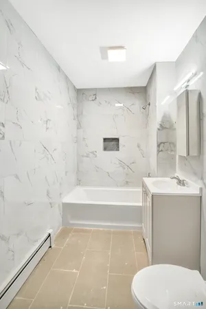 $2,500 | 341 Lincoln Street, Waterbury, CT 06710