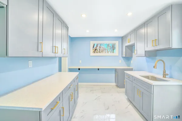 $2,500 | 341 Lincoln Street, Waterbury, CT 06710