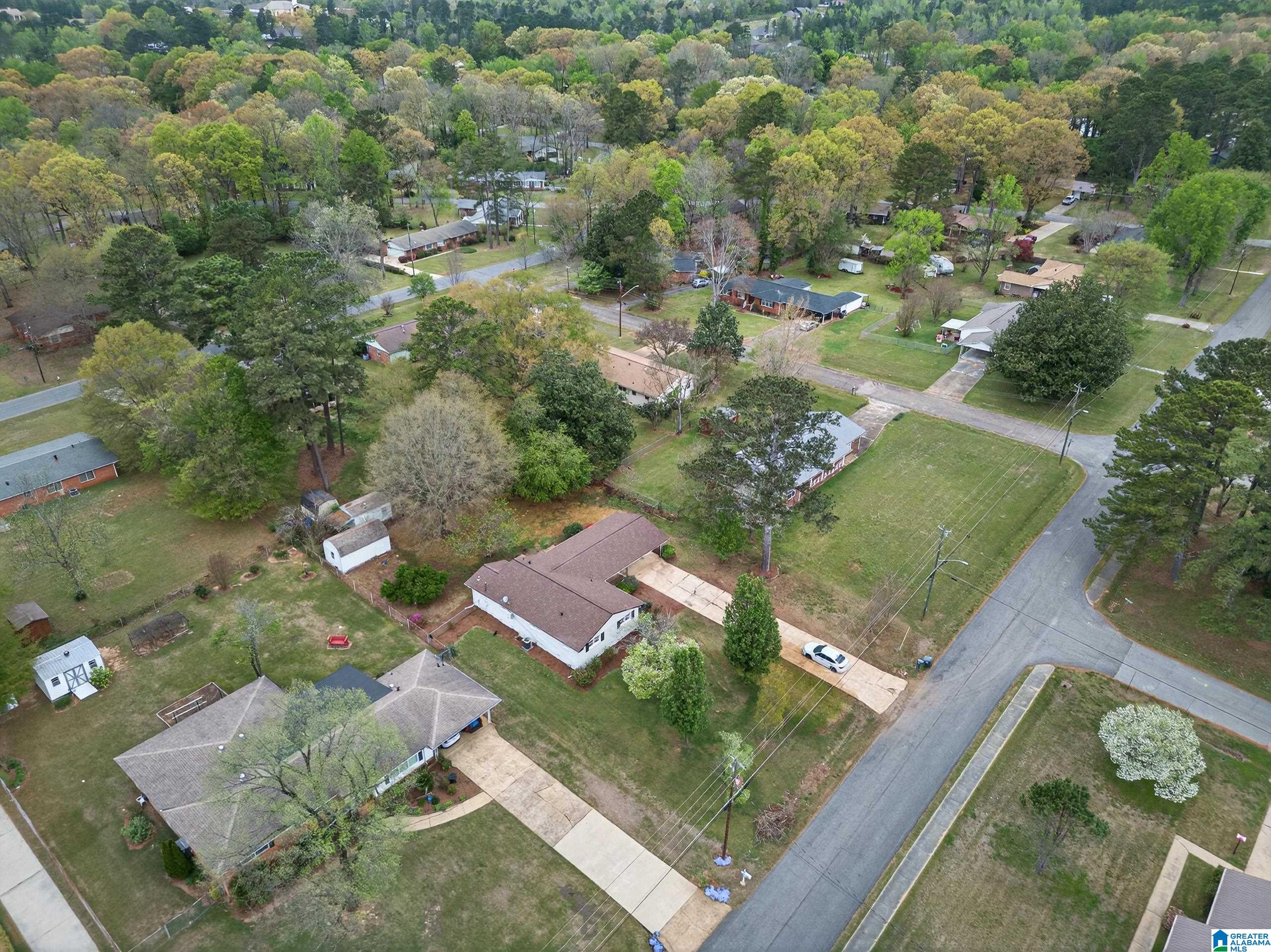 1004 Robertson Road Anniston, AL 36207 - Photo 36 of 40 Gallery Image 36