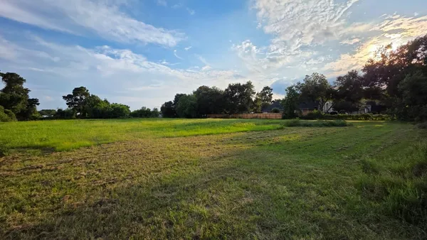 a view of a golf course
