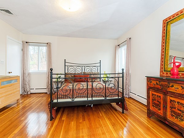 98 Risley Road Brookline, MA 02467 - Photo 12 of 28