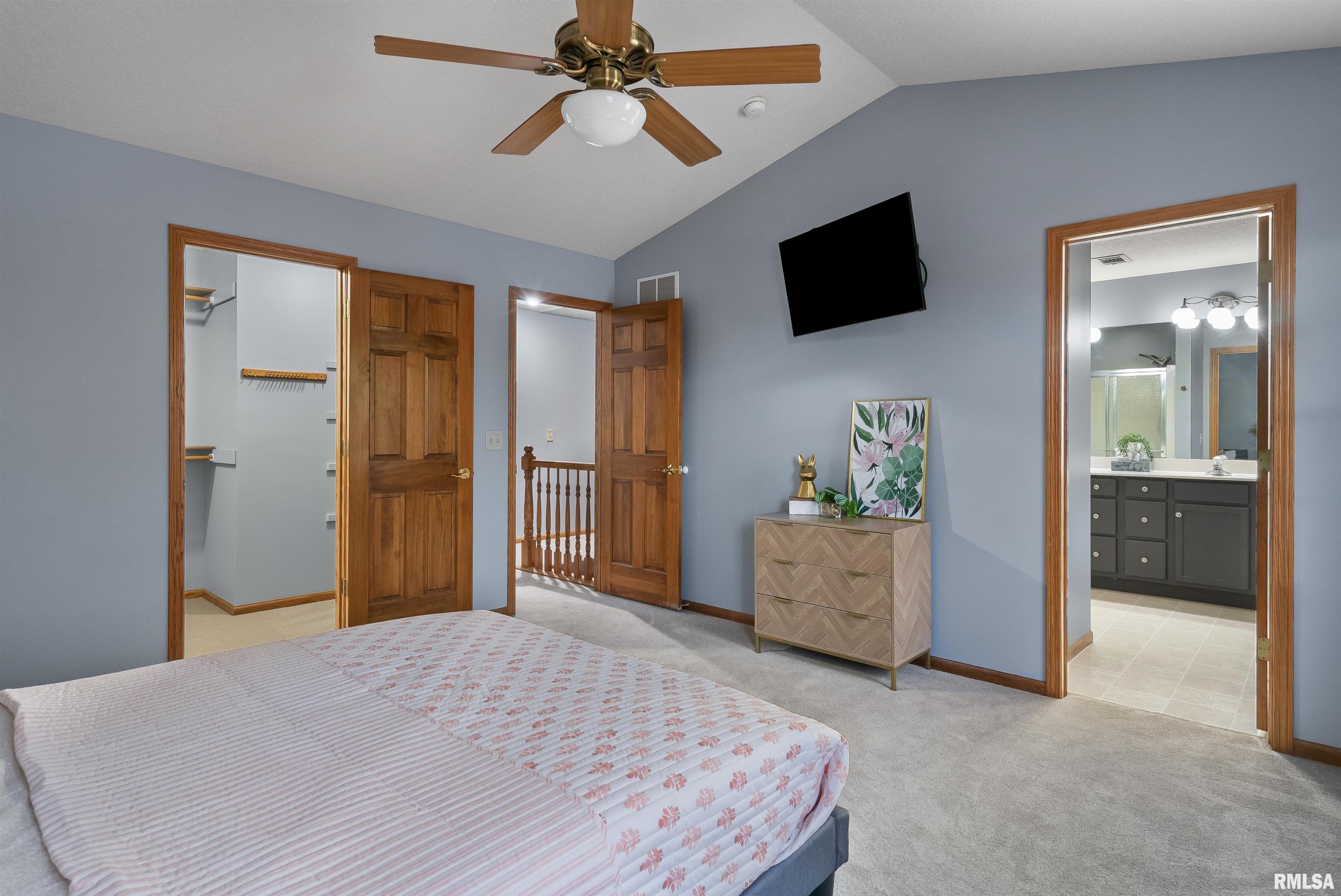 2076 Ashford Road Bettendorf, IA 52722 - Photo 22 of 51 Gallery Image 22