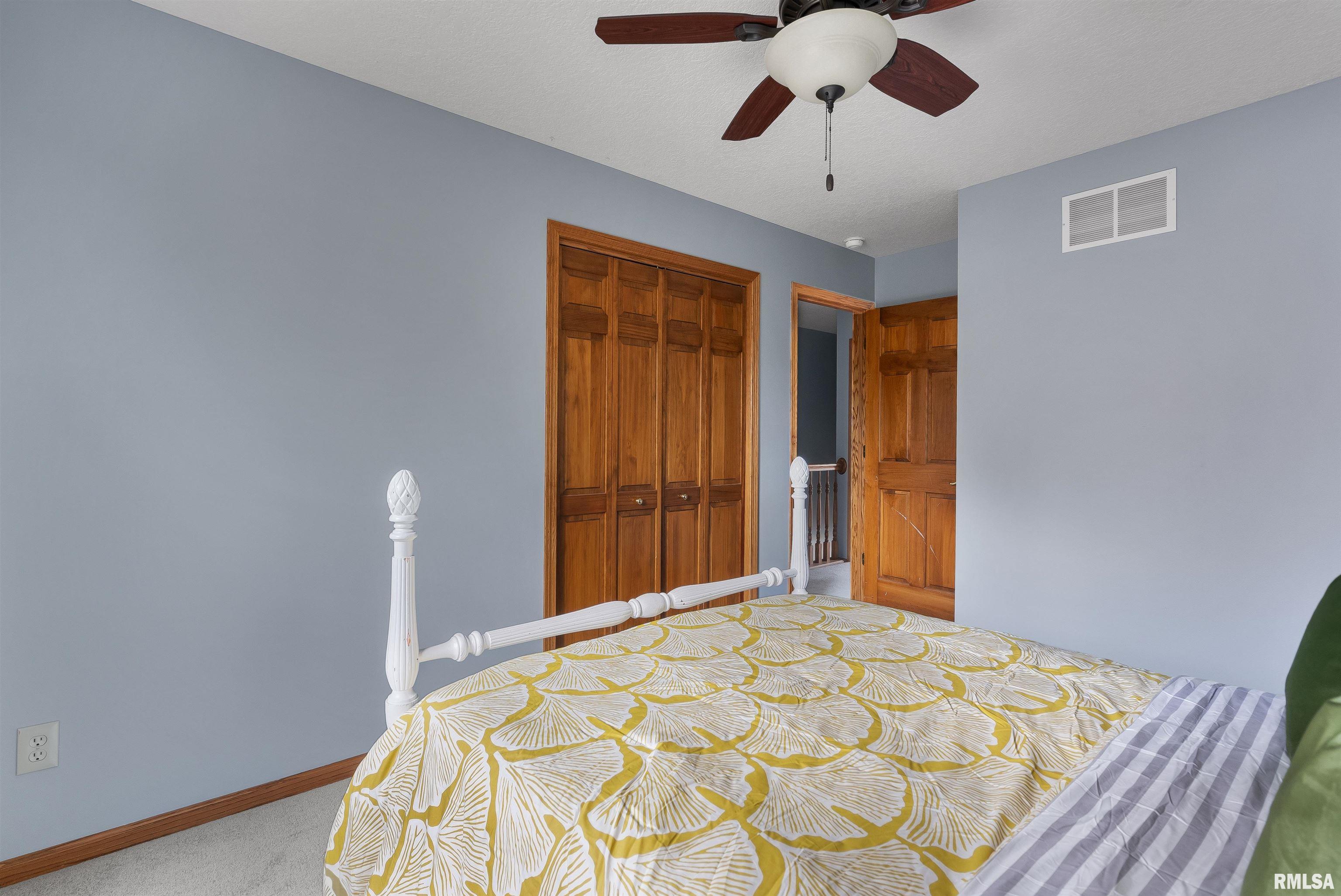 2076 Ashford Road Bettendorf, IA 52722 - Photo 27 of 51 Gallery Image 27