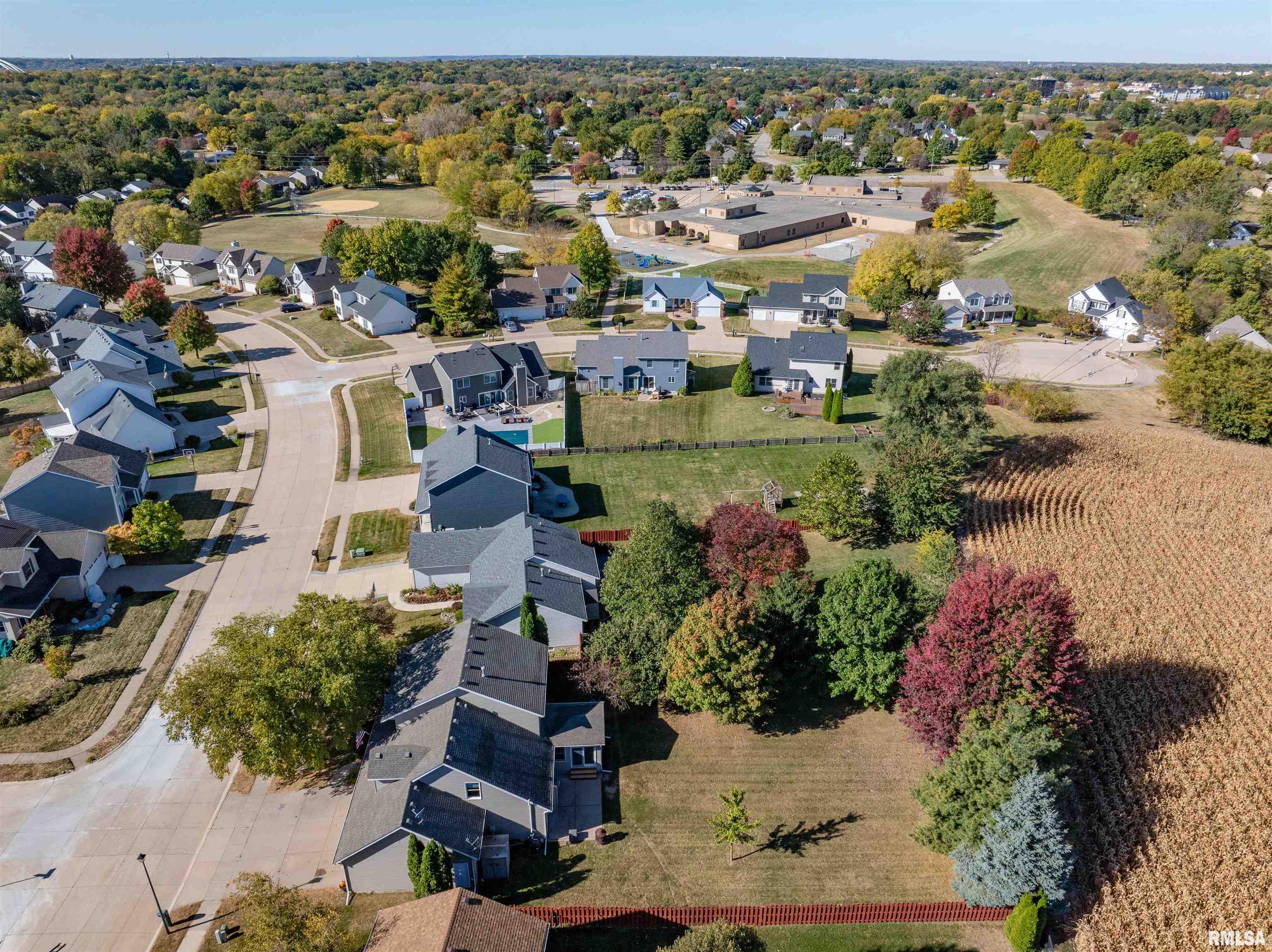 2076 Ashford Road Bettendorf, IA 52722 - Photo 39 of 51 Gallery Image 39