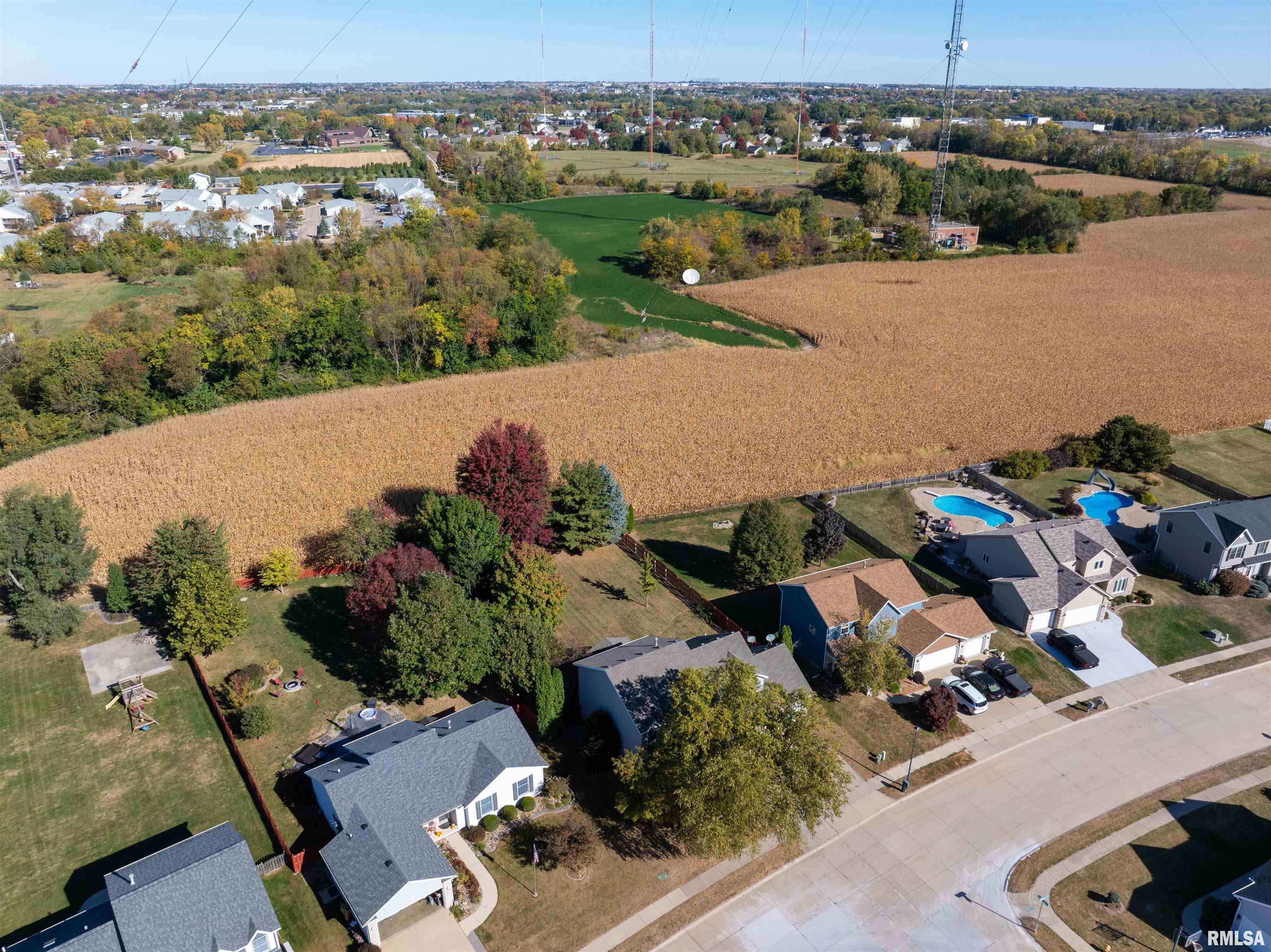 2076 Ashford Road Bettendorf, IA 52722 - Photo 43 of 51 Gallery Image 43