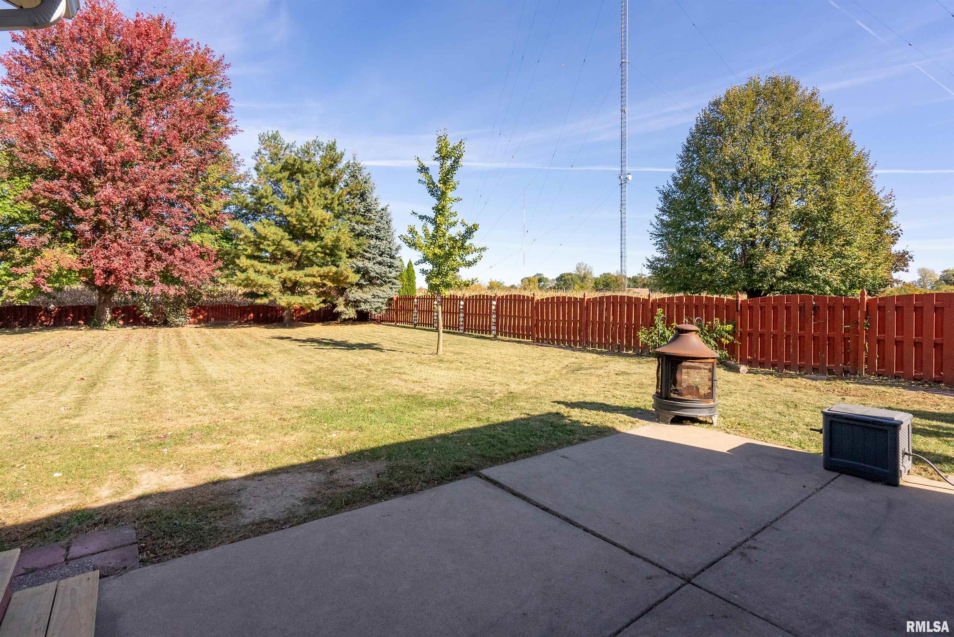 2076 Ashford Road Bettendorf, IA 52722 - Photo 45 of 51 Gallery Image 45