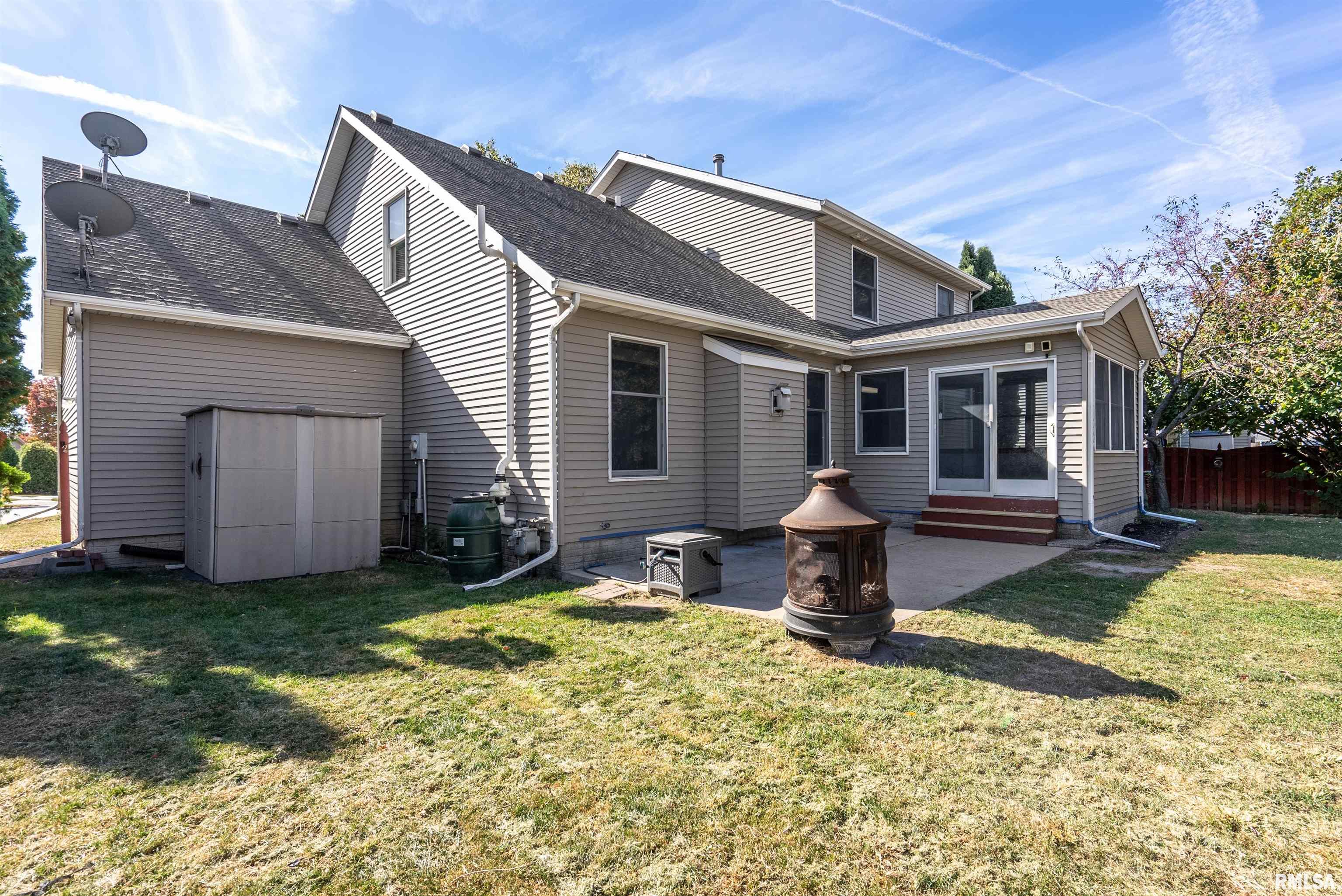 2076 Ashford Road Bettendorf, IA 52722 - Photo 46 of 51 Gallery Image 46