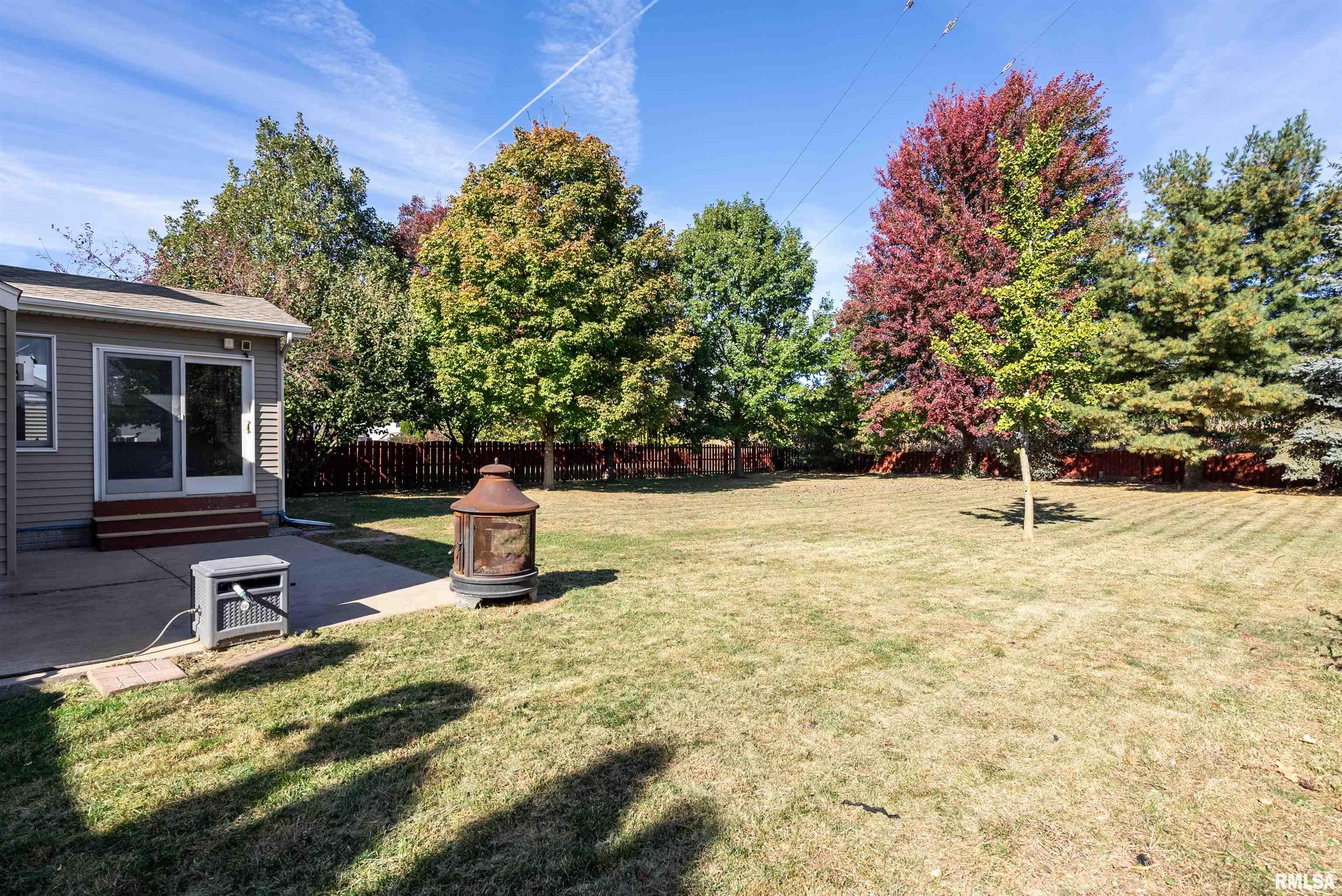 2076 Ashford Road Bettendorf, IA 52722 - Photo 49 of 51 Gallery Image 49