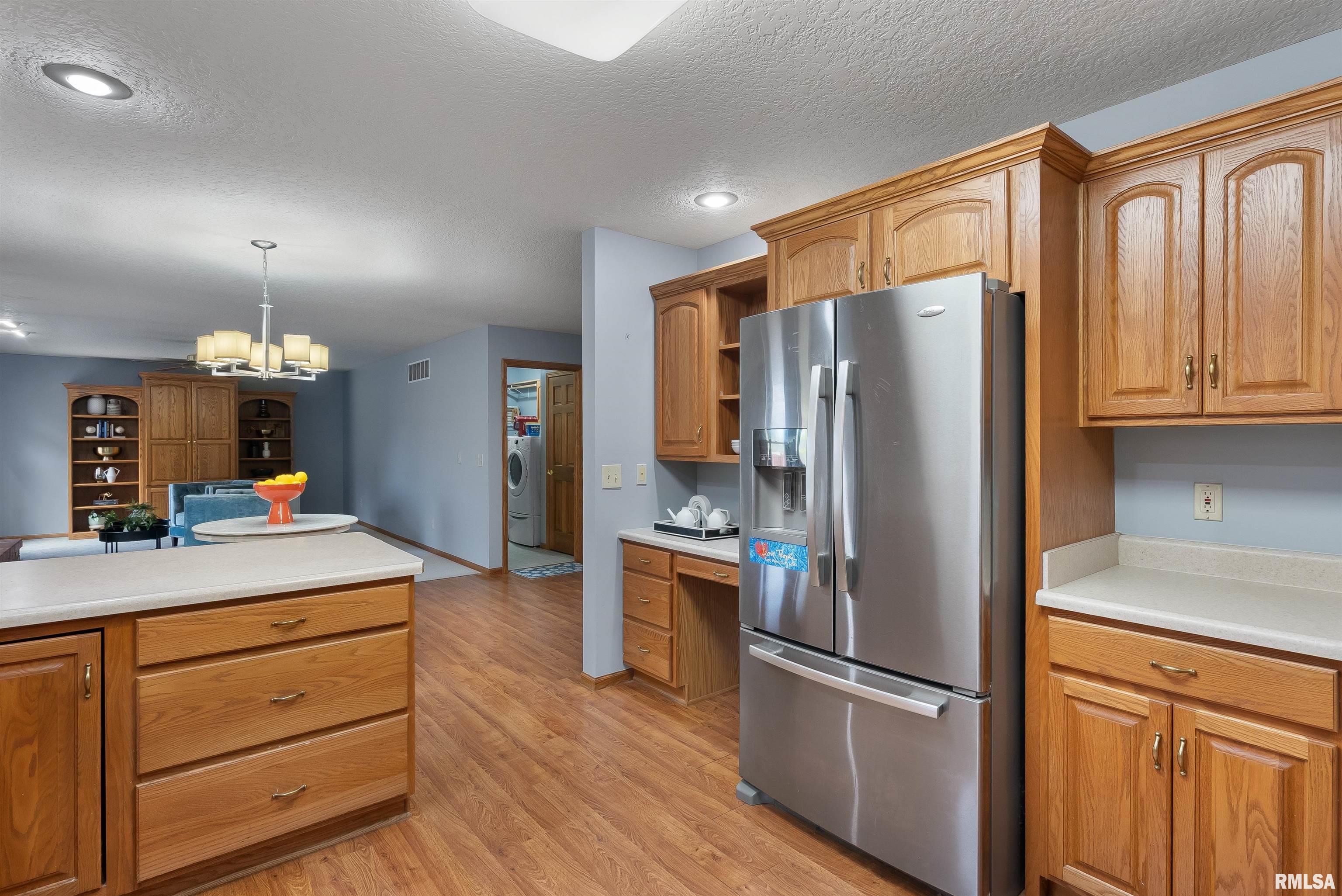2076 Ashford Road Bettendorf, IA 52722 - Photo 7 of 51 Gallery Image 7