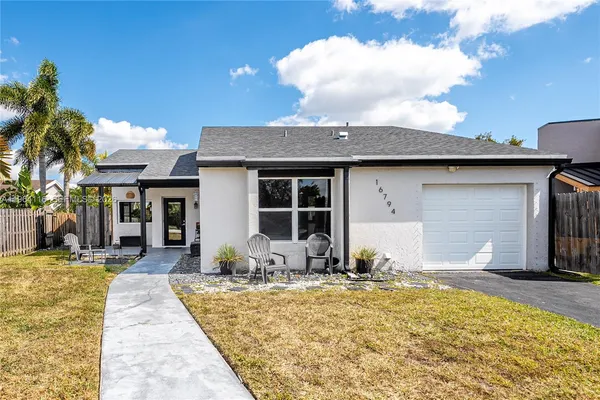 $629,900 | 16794 Royal Poinciana Drive, Weston, FL 33326