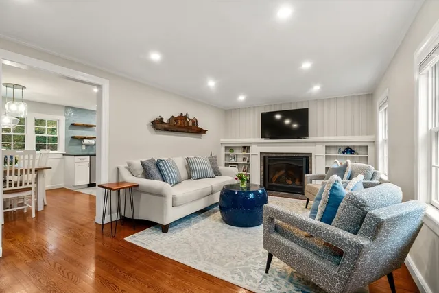 $1,195,000 | 30 Brookline Street, Needham, MA 02492