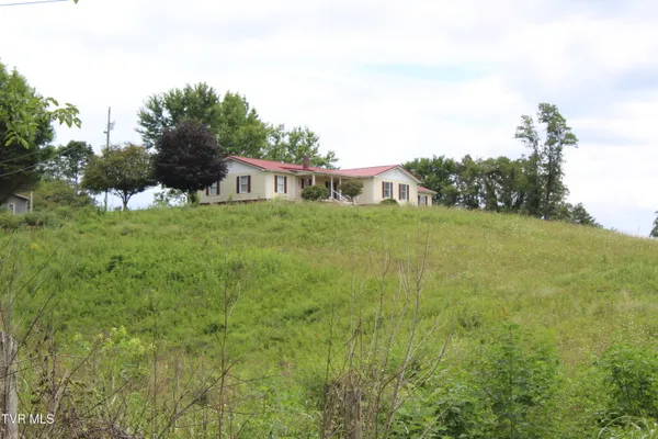 $399,500 | 1704 Balls Chapel Road, Rose Hill, VA 24281