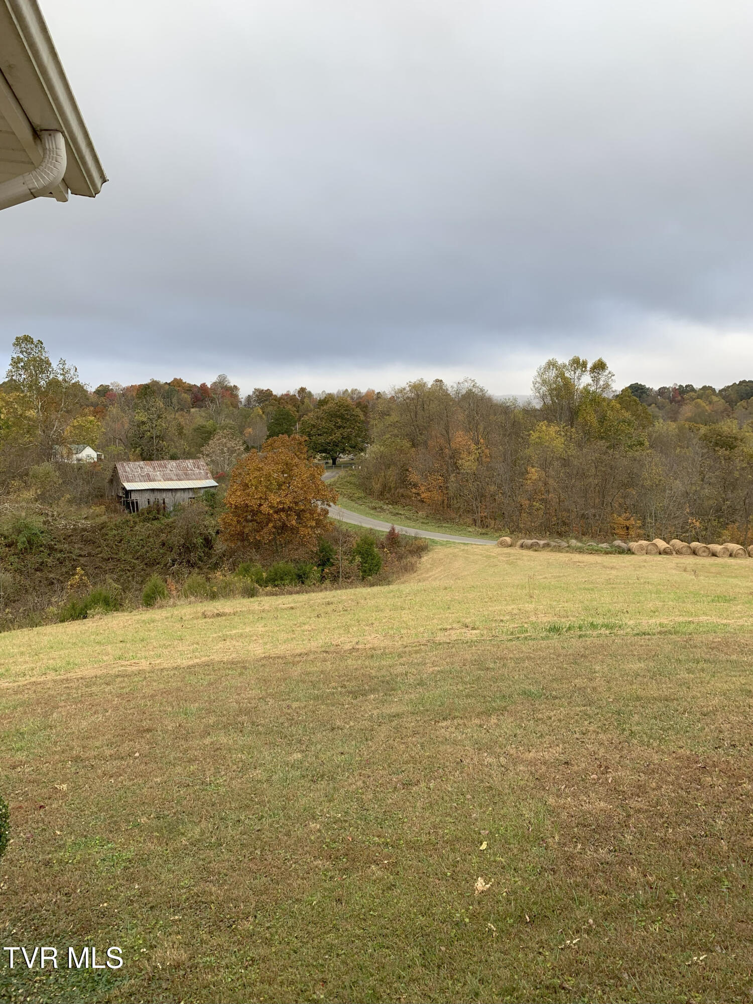 1704 Balls Chapel Road Rose Hill, VA 24281 - Photo 23 of 95 IMG_1393