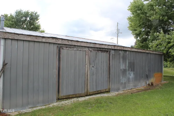 $382,000 | 1704 Balls Chapel Road, Rose Hill, VA 24281