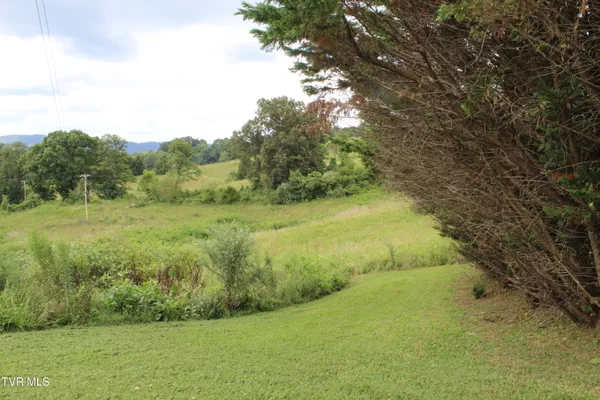 $382,000 | 1704 Balls Chapel Road, Rose Hill, VA 24281