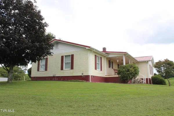 $399,500 | 1704 Balls Chapel Road, Rose Hill, VA 24281