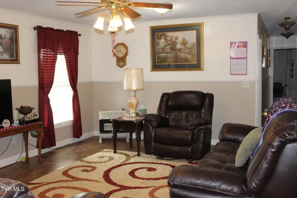 $382,000 | 1704 Balls Chapel Road, Rose Hill, VA 24281