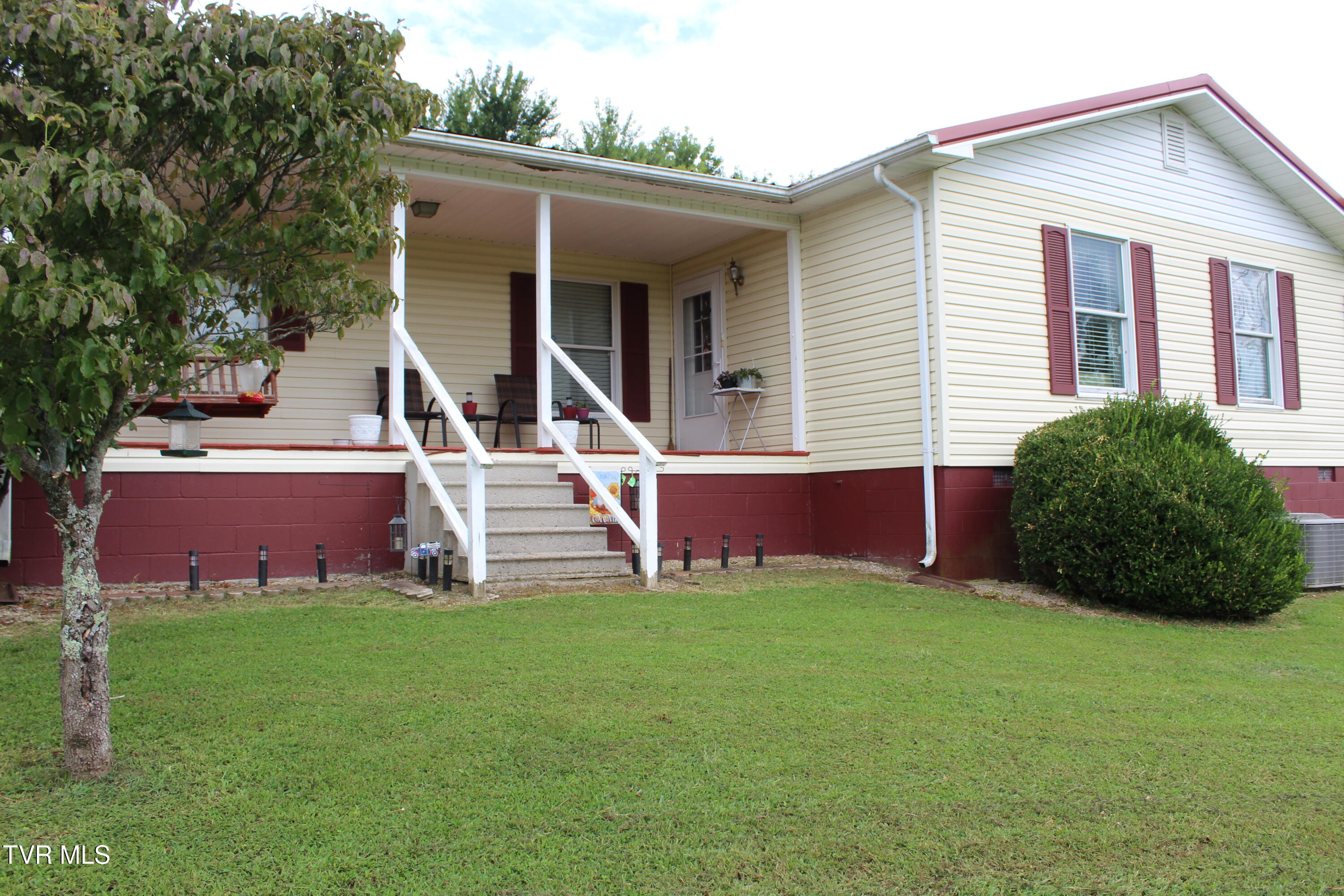 1704 Balls Chapel Road Rose Hill, VA 24281 - Photo 50 of 95 IMG_6063