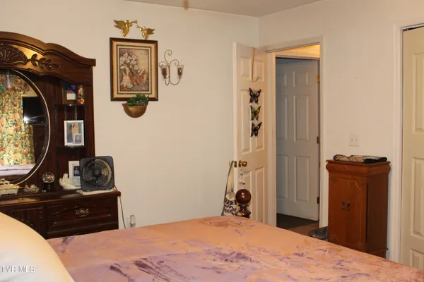 $382,000 | 1704 Balls Chapel Road, Rose Hill, VA 24281