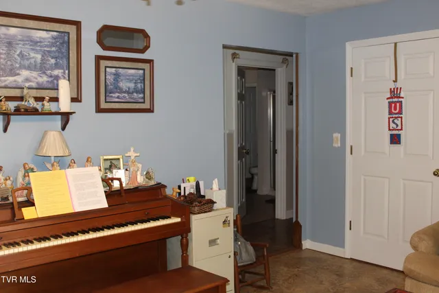 $446,000 | 1704 Balls Chapel Road, Rose Hill, VA 24281