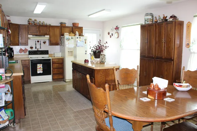 $446,000 | 1704 Balls Chapel Road, Rose Hill, VA 24281