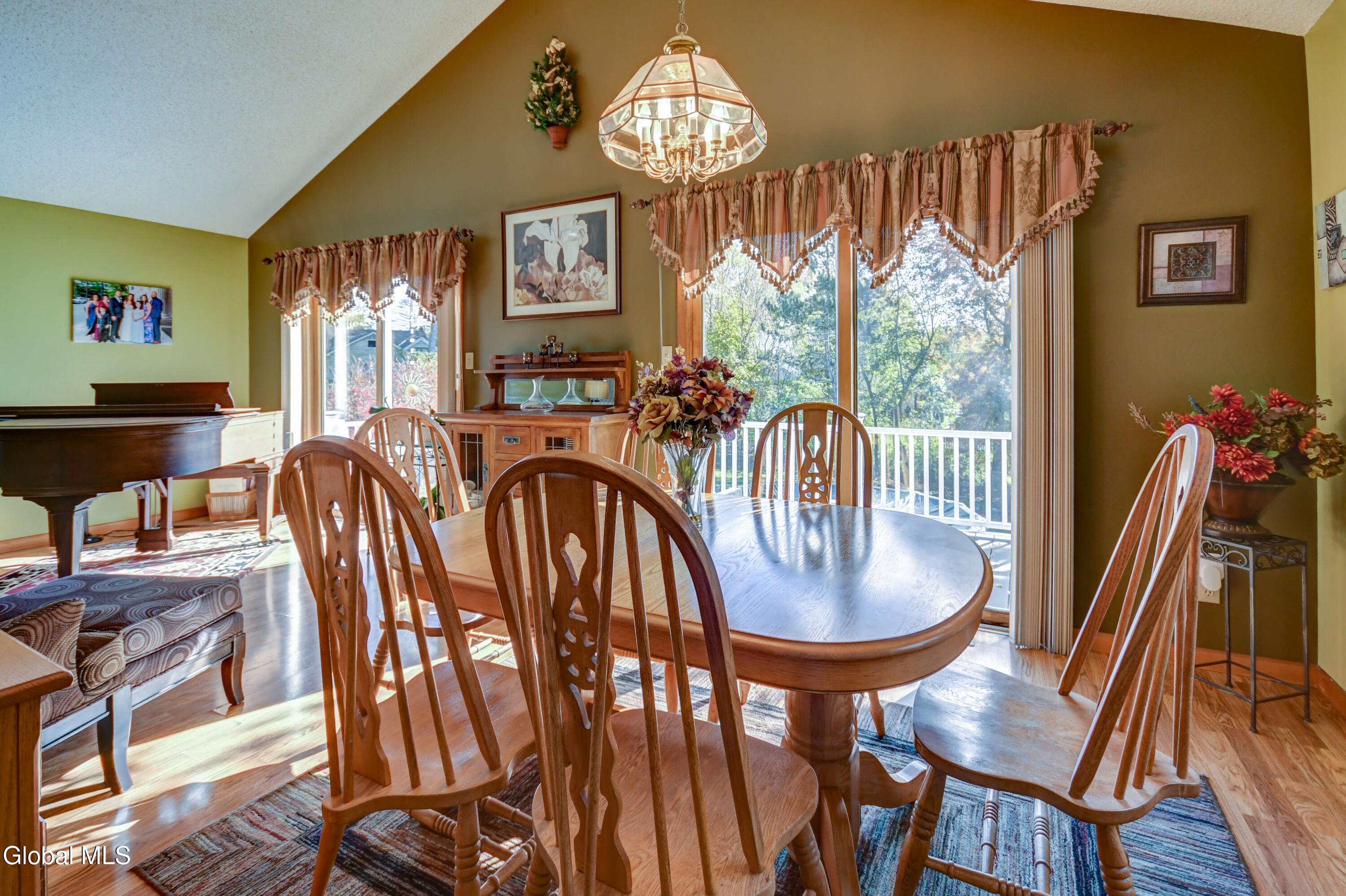 45 Coolidge Road Amsterdam, NY 12010 - Photo 15 of 38 45 Coolidge Rd-37