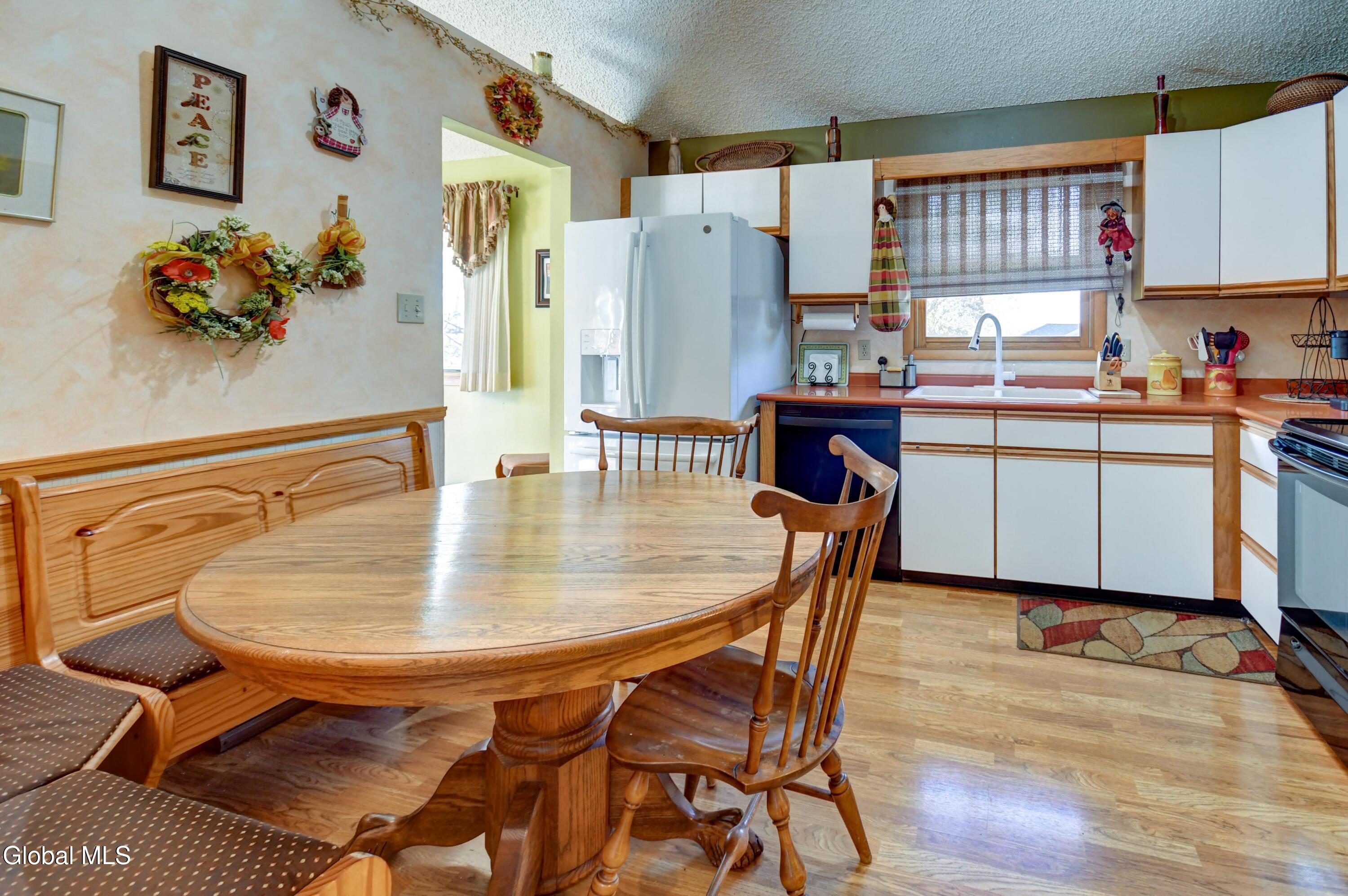 45 Coolidge Road Amsterdam, NY 12010 - Photo 17 of 38 45 Coolidge Rd-39