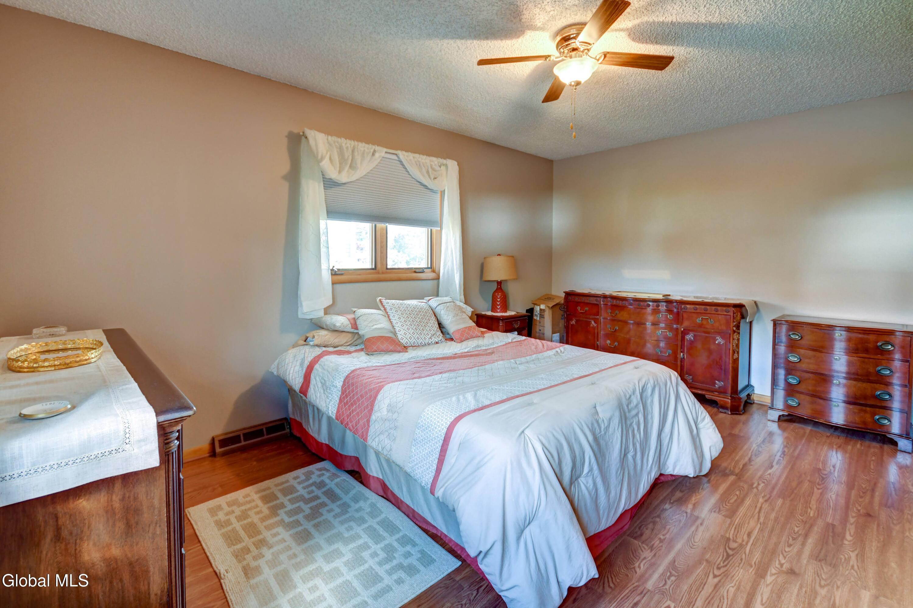 45 Coolidge Road Amsterdam, NY 12010 - Photo 28 of 38 45 Coolidge Rd-24