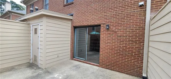 $1,995 | 2846 Webb Bridge Road, Alpharetta, GA 30009