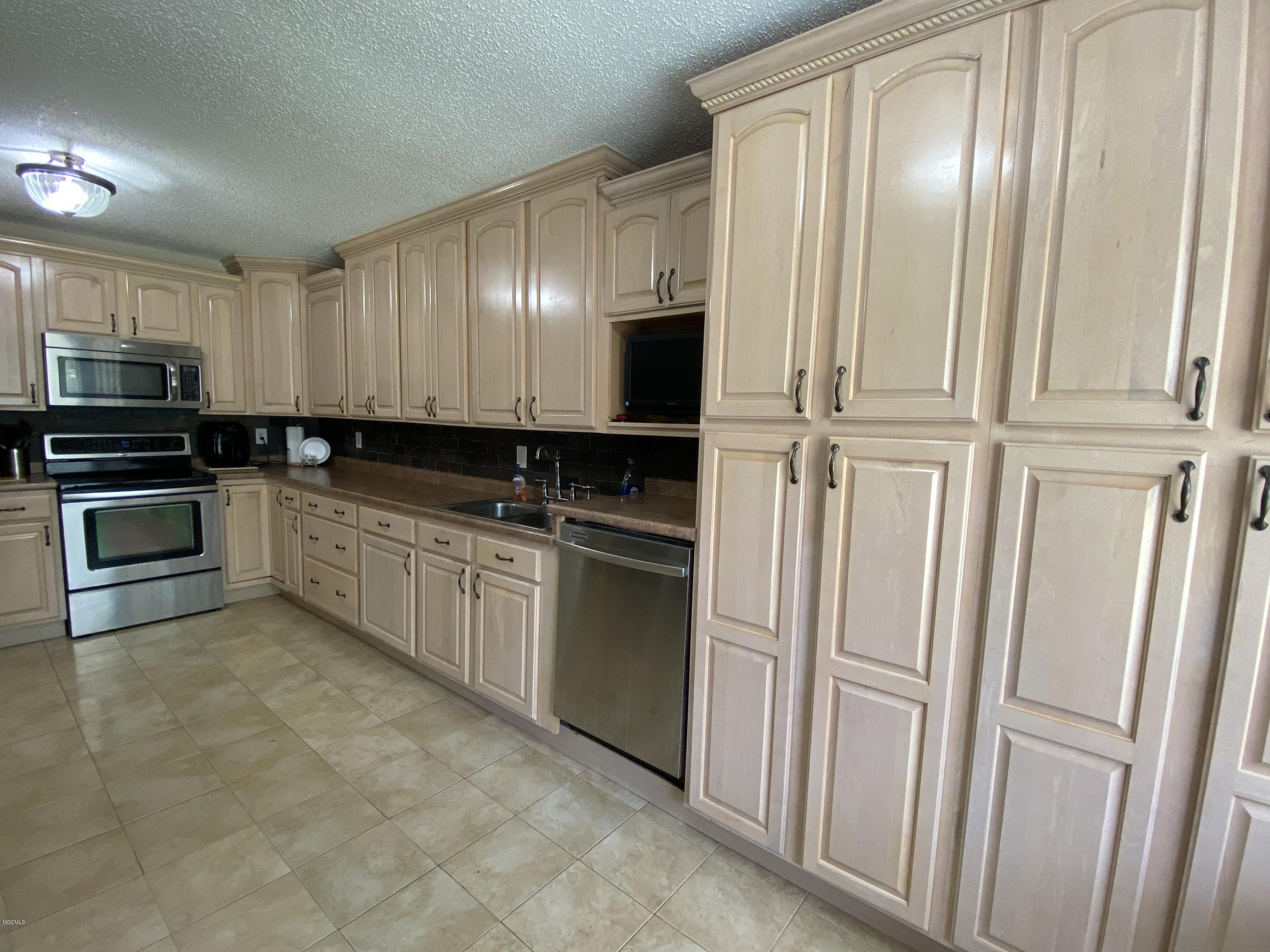 6117 Jim Ramsay Road Vancleave, MS 39565 - Photo 2 of 9 IMG-3766