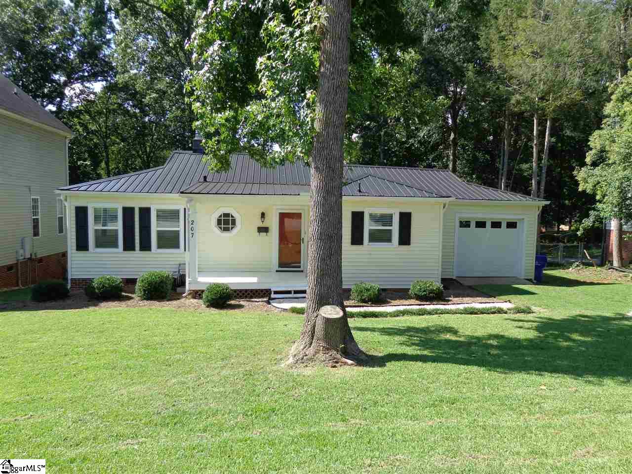 207 Ridgecrest Drive Greenville, SC 29609 - Photo 1 of 22 Gallery Image 1