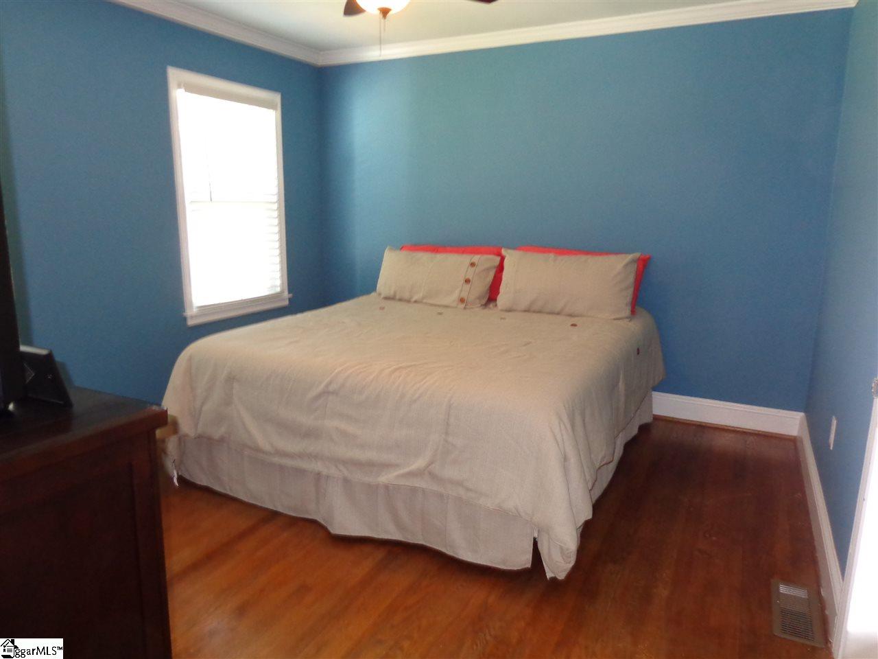 207 Ridgecrest Drive Greenville, SC 29609 - Photo 11 of 22 Gallery Image 11