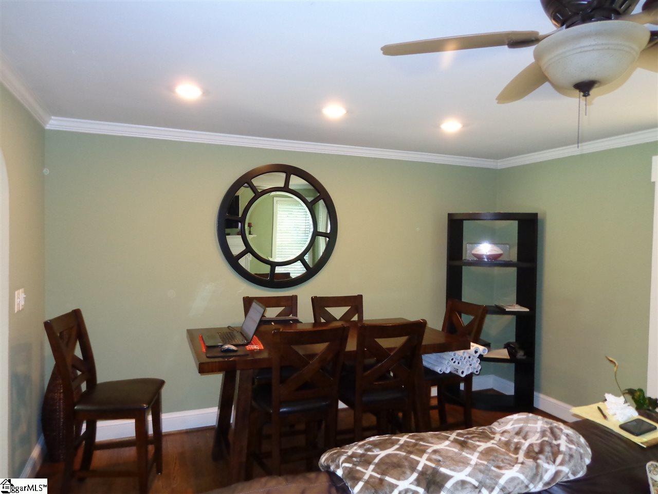 207 Ridgecrest Drive Greenville, SC 29609 - Photo 6 of 22 Gallery Image 6
