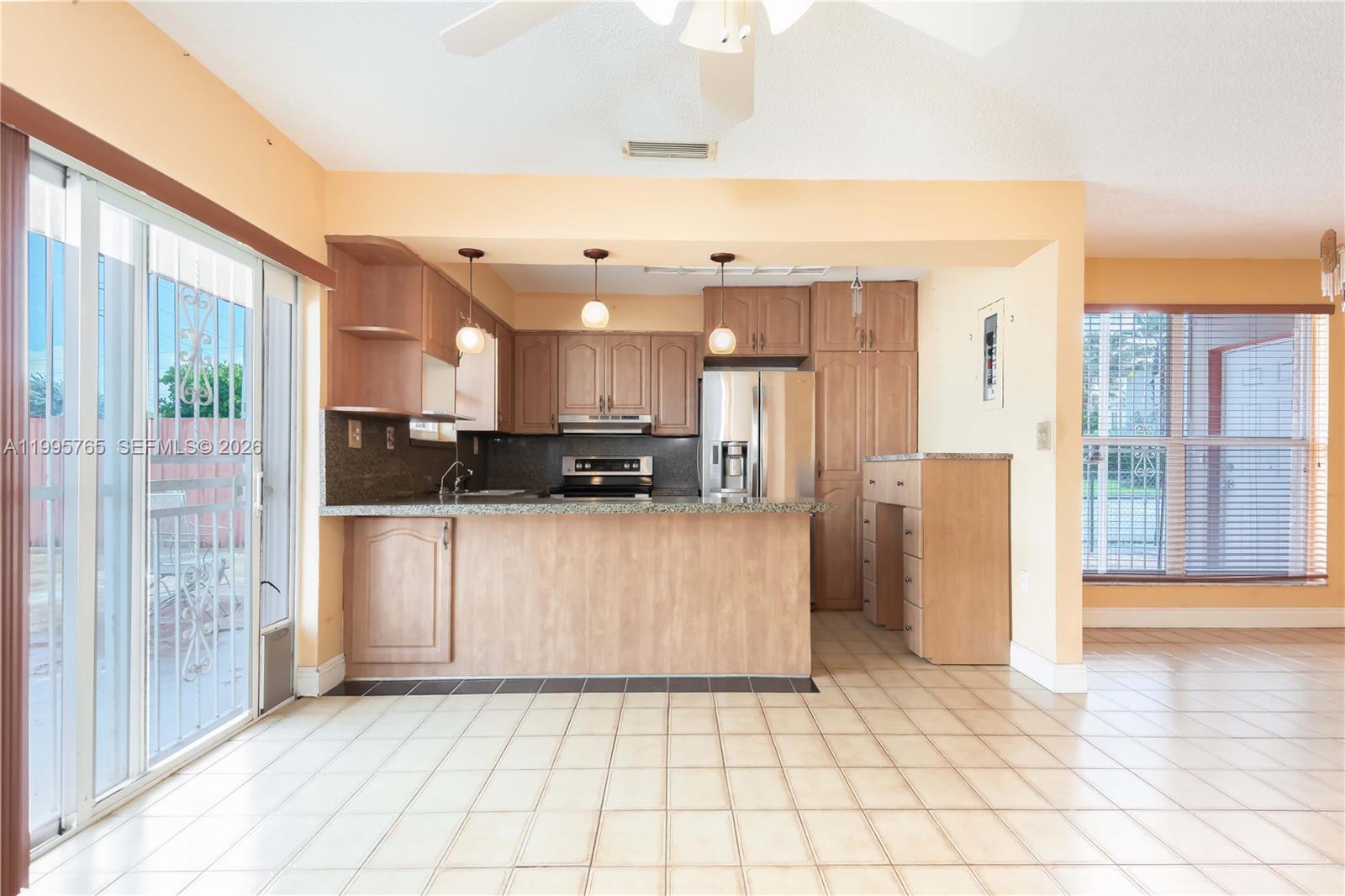 450 Southwest 92nd Avenue, Unit 1 Miami, FL 33174 - Photo 4 of 28