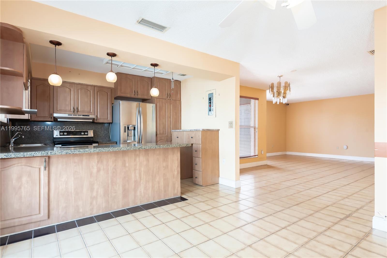 450 Southwest 92nd Avenue, Unit 1 Miami, FL 33174 - Photo 5 of 28