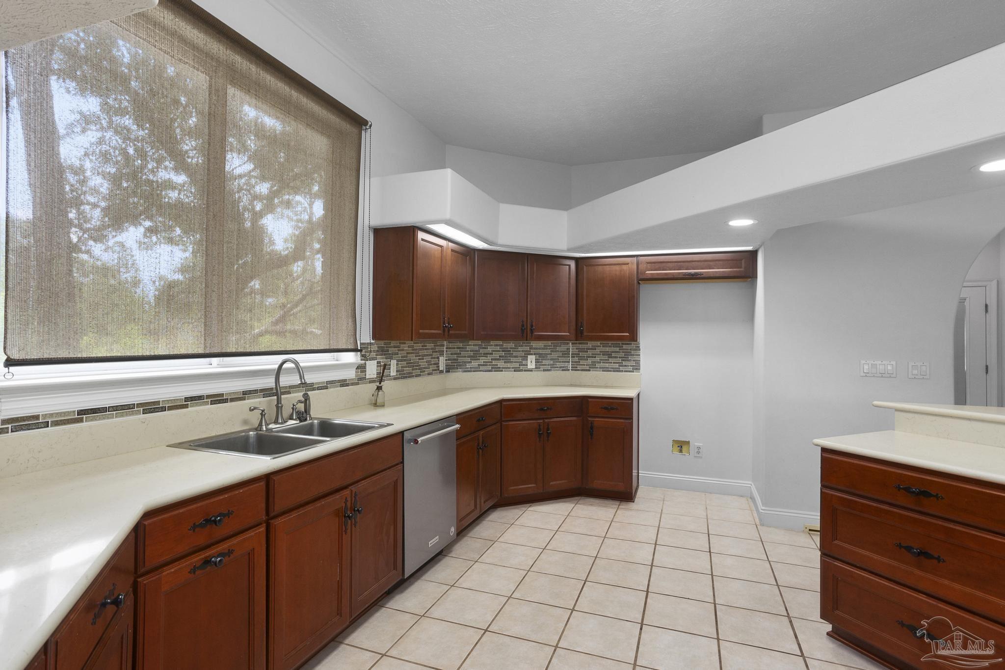 5908 Hurst Hammock Road Pensacola, FL 32526 - Photo 13 of 46