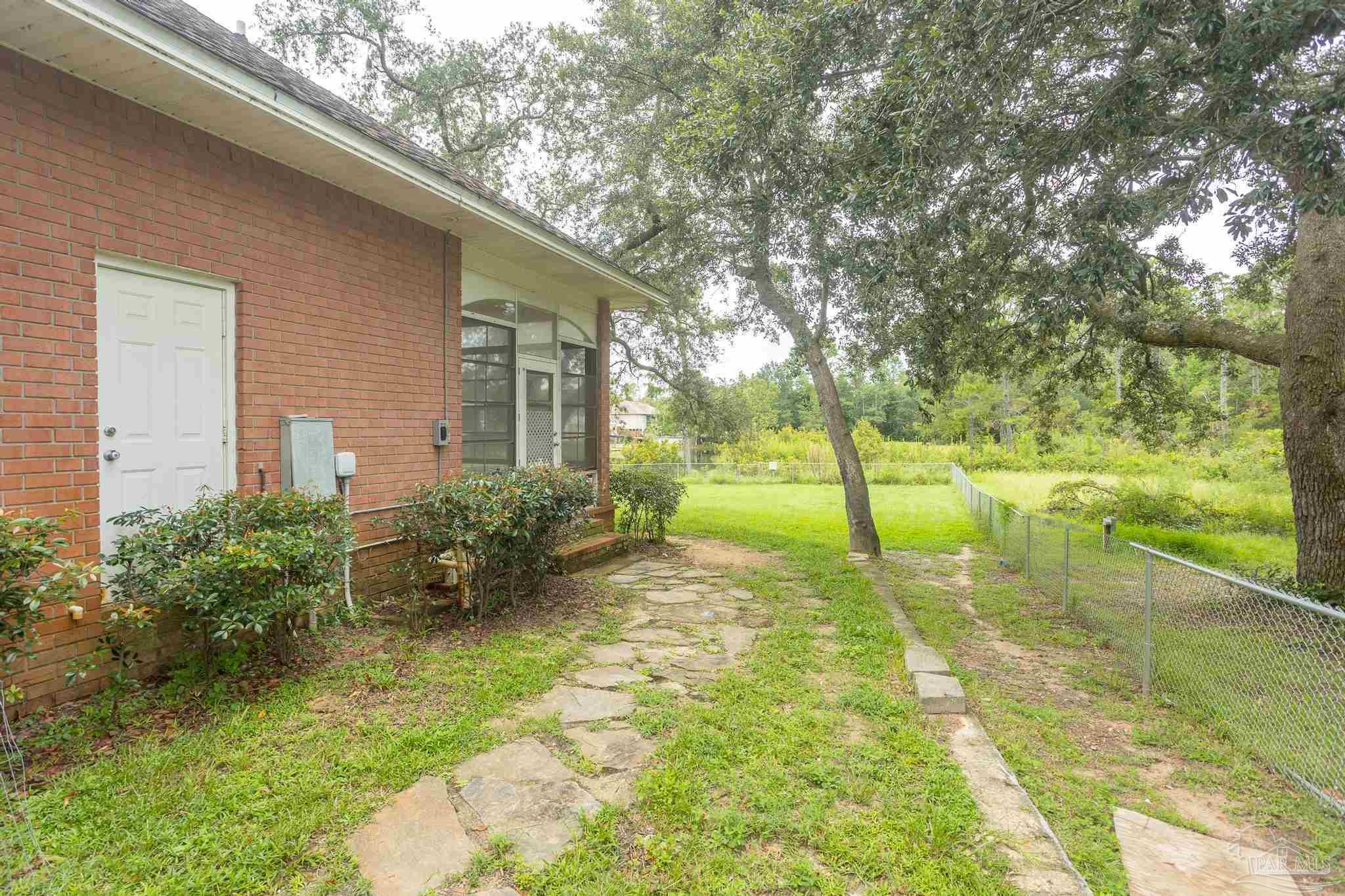 5908 Hurst Hammock Road Pensacola, FL 32526 - Photo 38 of 46
