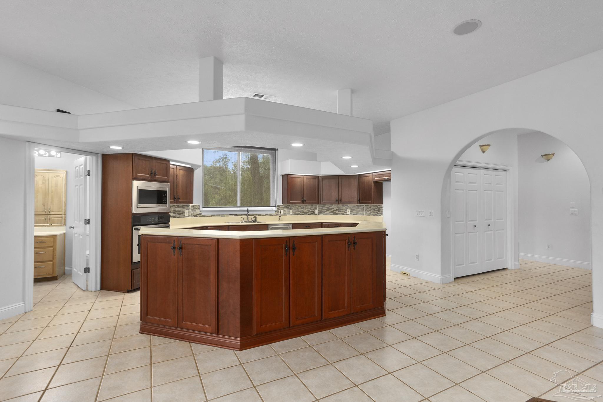 5908 Hurst Hammock Road Pensacola, FL 32526 - Photo 10 of 46