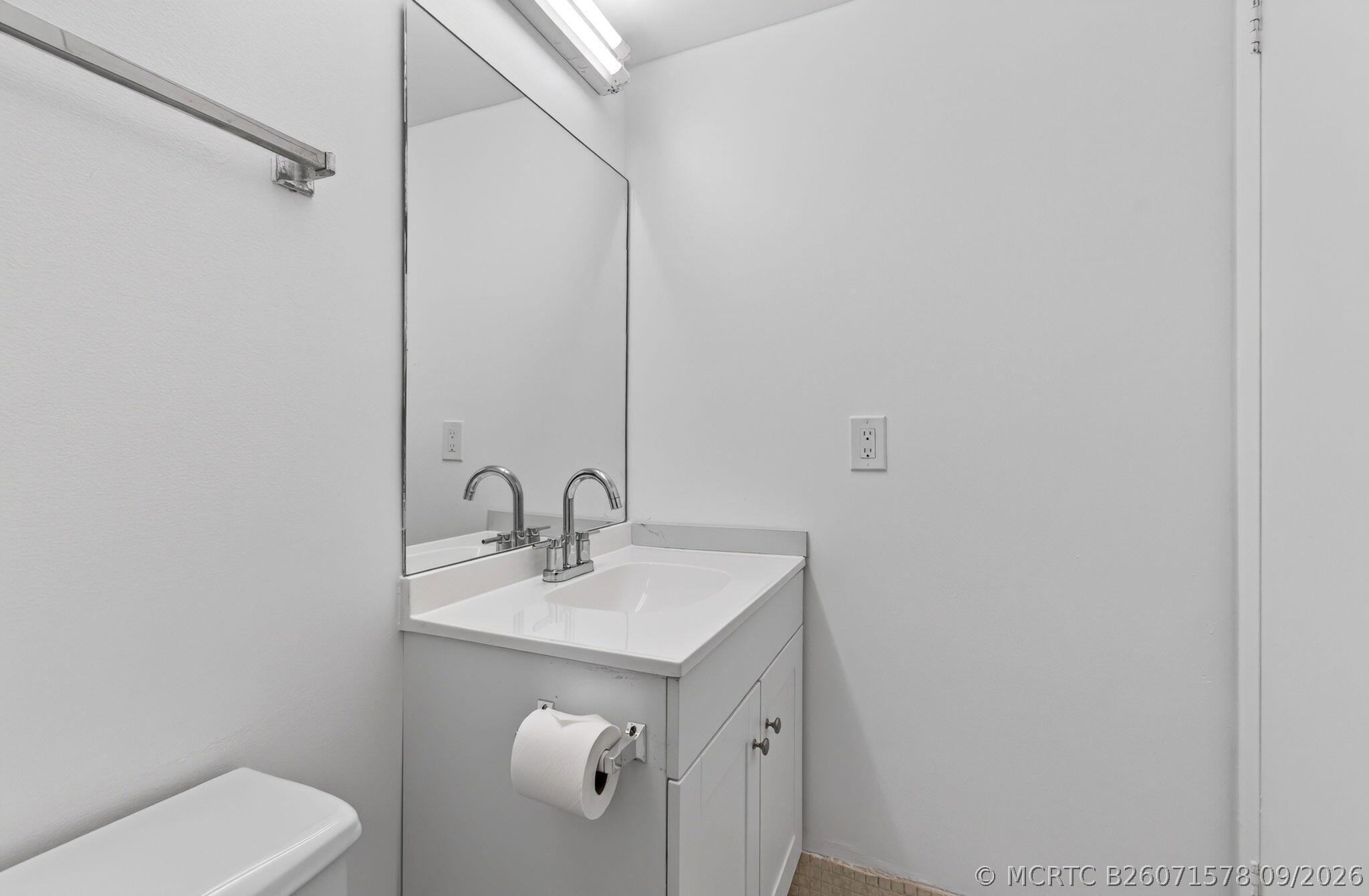 45 Dorset B Boca Raton, FL 33434 - Photo 32 of 70 35-web-or-mls-DSC_8841