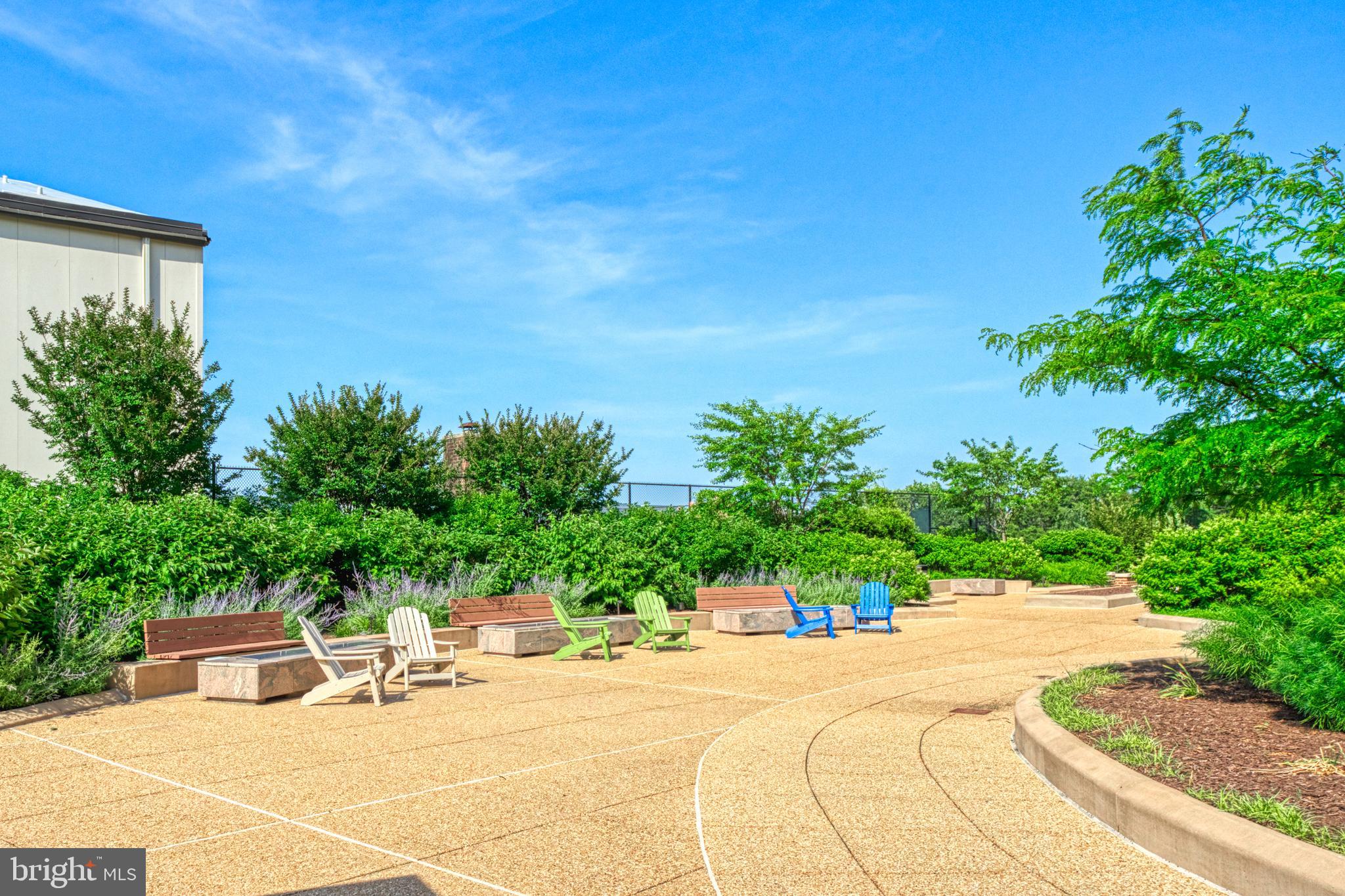 1800 Old Meadow Road, Unit 218 McLean, VA 22102 - Photo 33 of 57 Several seating areas